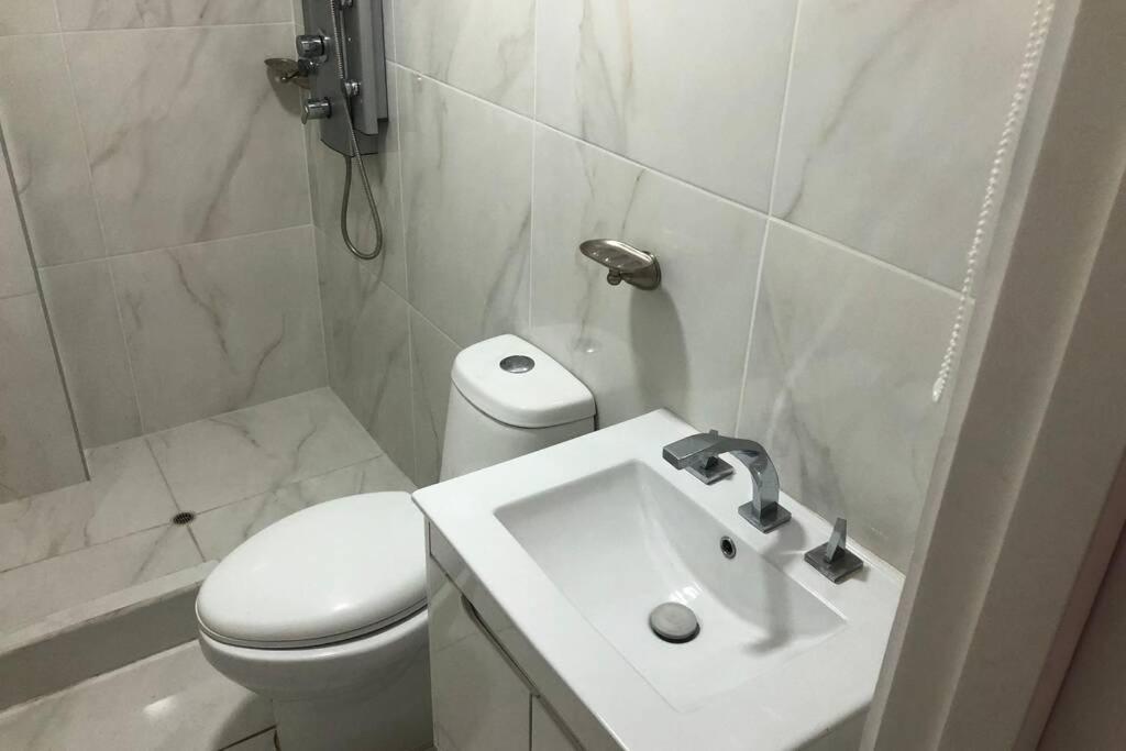 Modern Miraflores Tourist Area Apartment ليما المظهر الخارجي الصورة